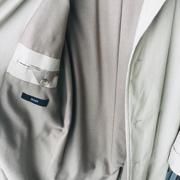 Hugo boss trench coat size 38R - Picture 5 of 8